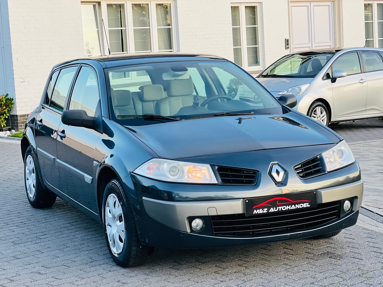 Renault Megane 1.6i * AUTOMAAT * BENZINE * 130.000 KM, Auto's, Automaat, 82 kW, Elektrische ramen, 1600 cc