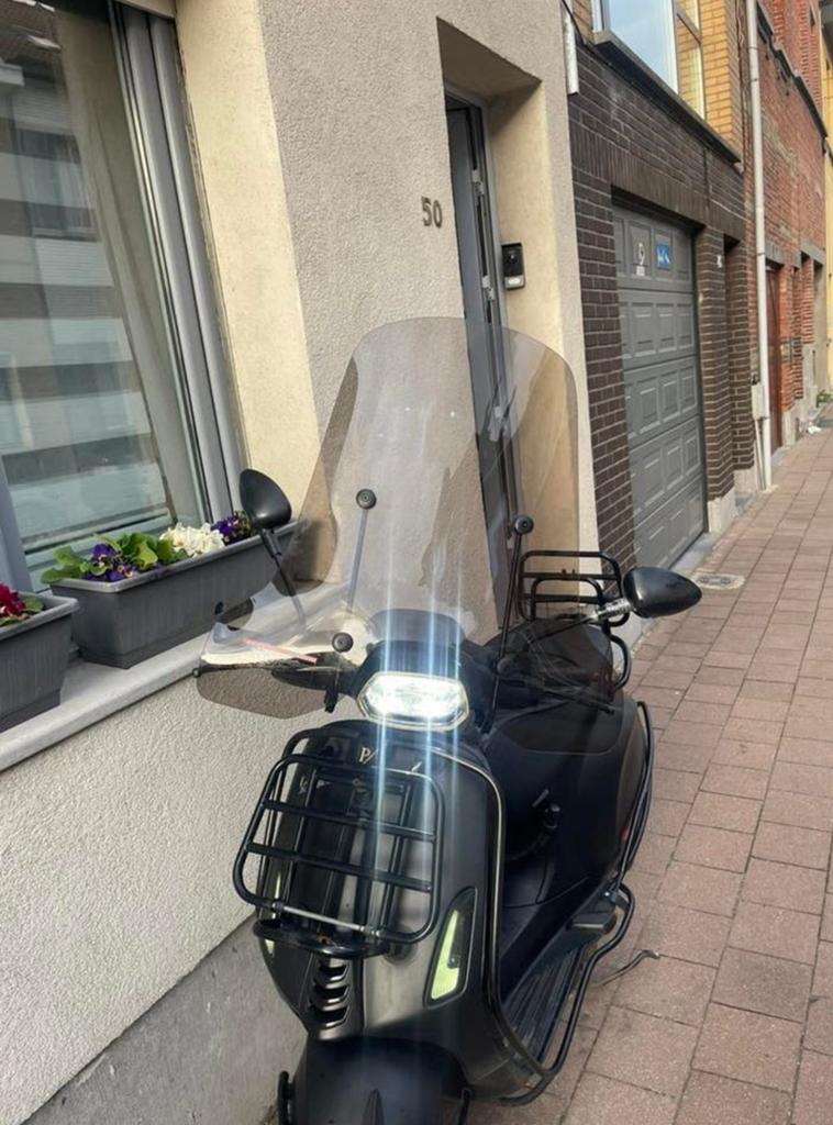Windscherm smoke, Fietsen en Brommers, Scooters | Vespa, Ophalen, Zo goed als nieuw