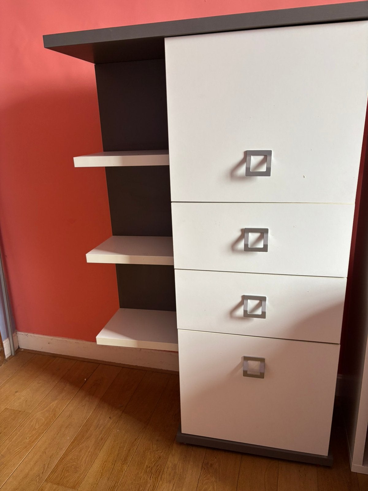 Meuble solide en bon etat etagere et rangements, Maison & Meubles, Armoires | Bibliothèques, 25 à 50 cm, Pin, Avec tablette(s)
