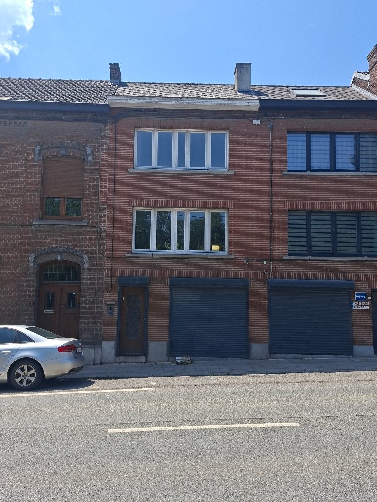 Maison bel étage avec hangar annexe à Farciennes, Immo, Maisons à vendre, 46939 kWh/an, 334 kWh/m²/an, 2 pièces, Charleroi