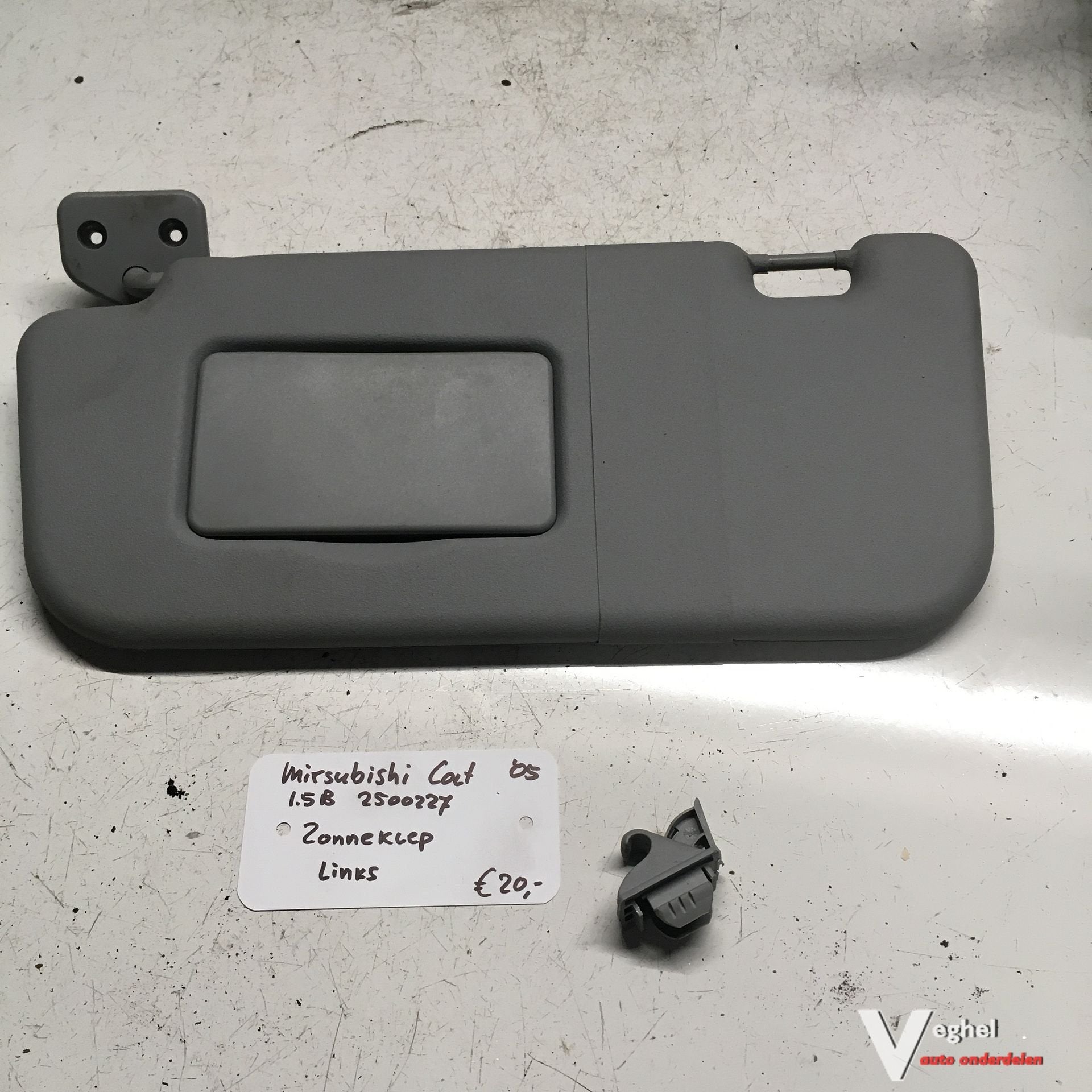 Mitsubishi Colt 1.5B   3drs  kleurcode: 01D 2005 2500227   Z, -, Utilisé, -, -