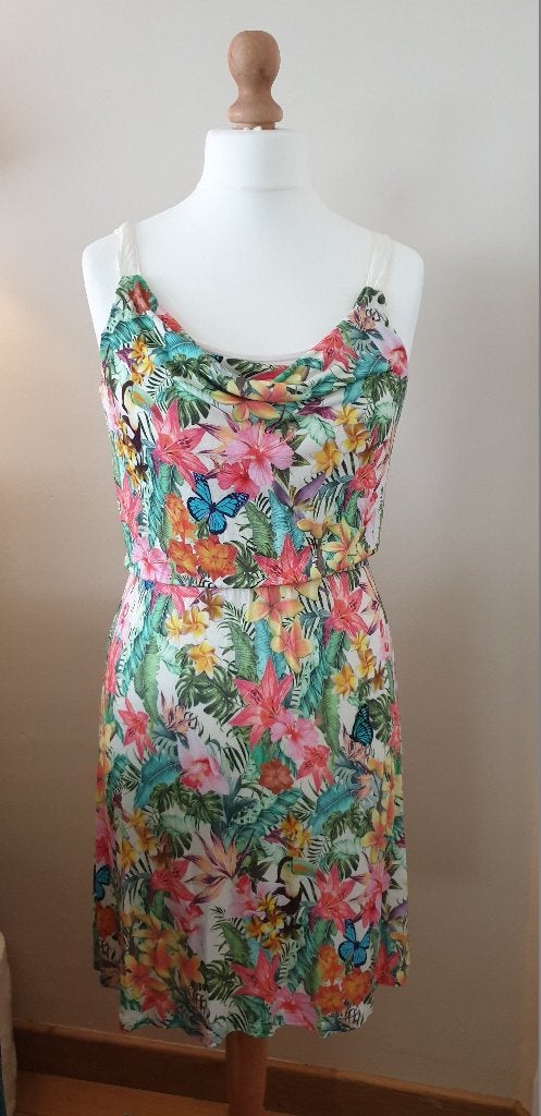 EDC jurk met bloemenprint - Maat S, Kleding | Dames, Overige kleuren, Ophalen of Verzenden, Zo goed als nieuw, Knielengte