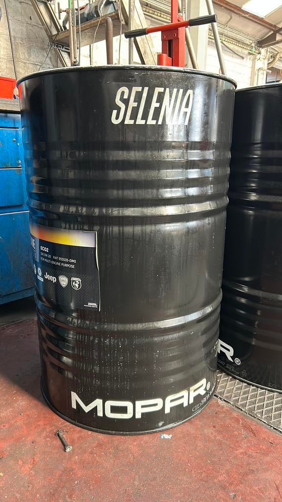 Leeg olievaten te koop 15eu/stuk 200liter, Tuin en Terras, Vuurkorven, Ophalen, Zo goed als nieuw