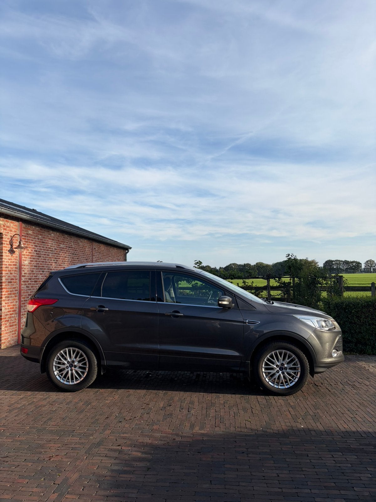 Ford Kuga, Autos, Argent ou Gris, Achat, Ordinateur de bord, Entreprise