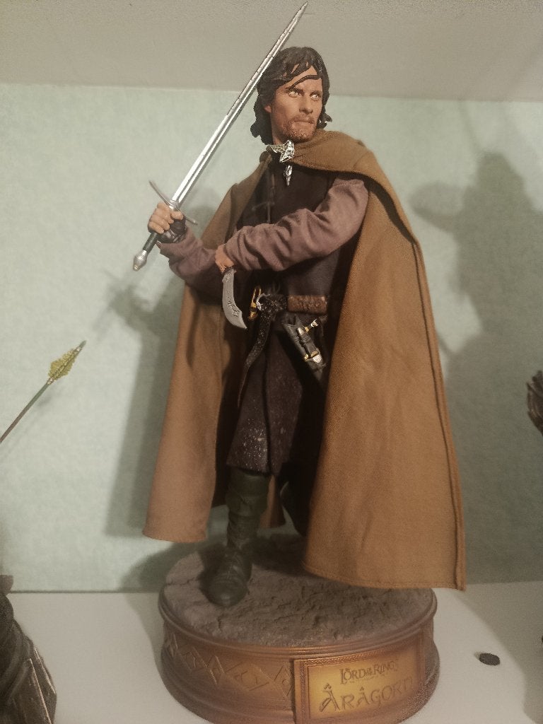 Sideshow Pf Aragorn exclu, Collections, Statues & Figurines, Enlèvement ou Envoi, Comme neuf