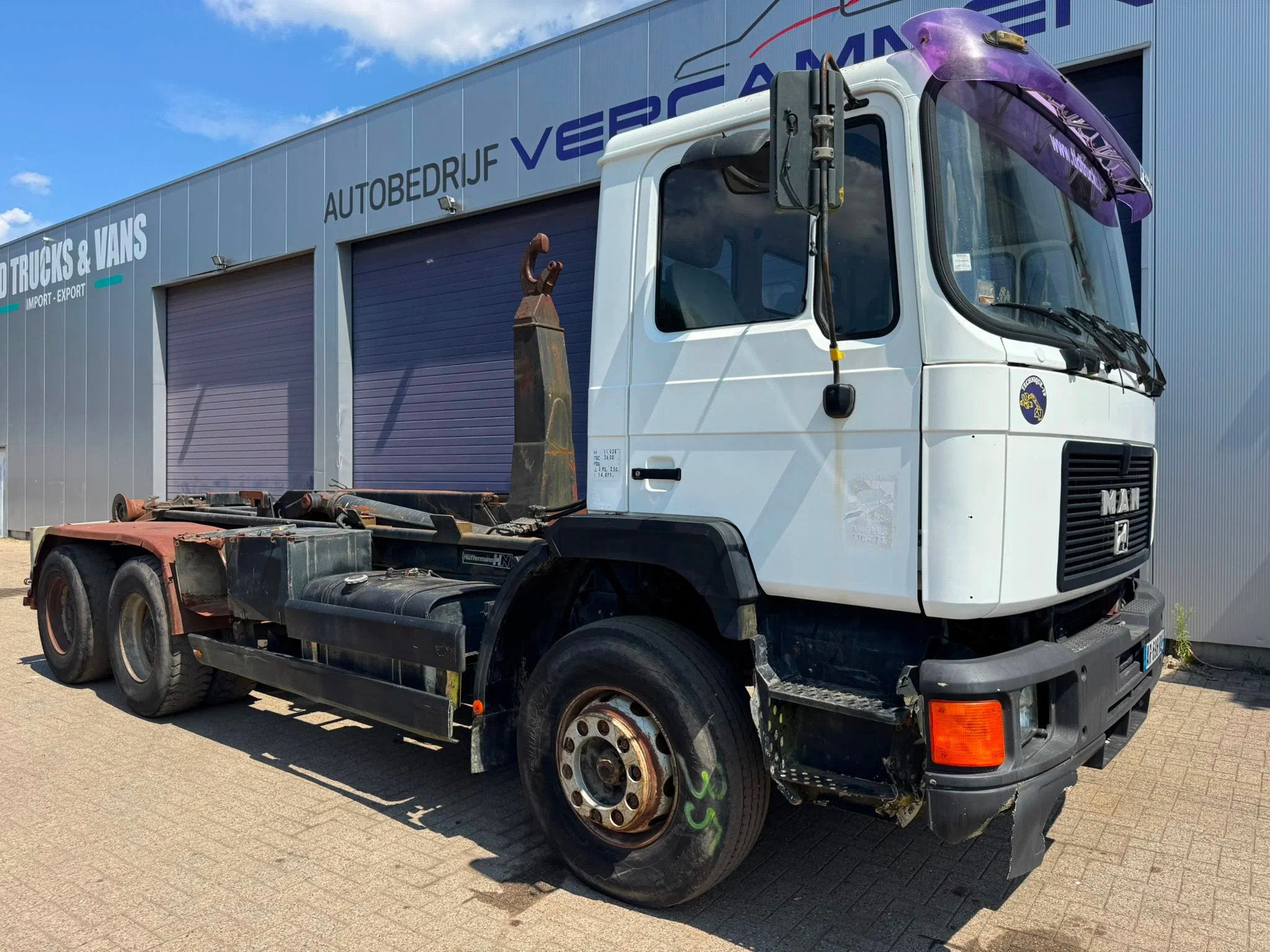 MAN 26.372 *6CYL-FRENCH TRUCK-MANUAL PUMP* (bj 1994), Achterwielaandrijving, MAN, Wit, Bedrijf