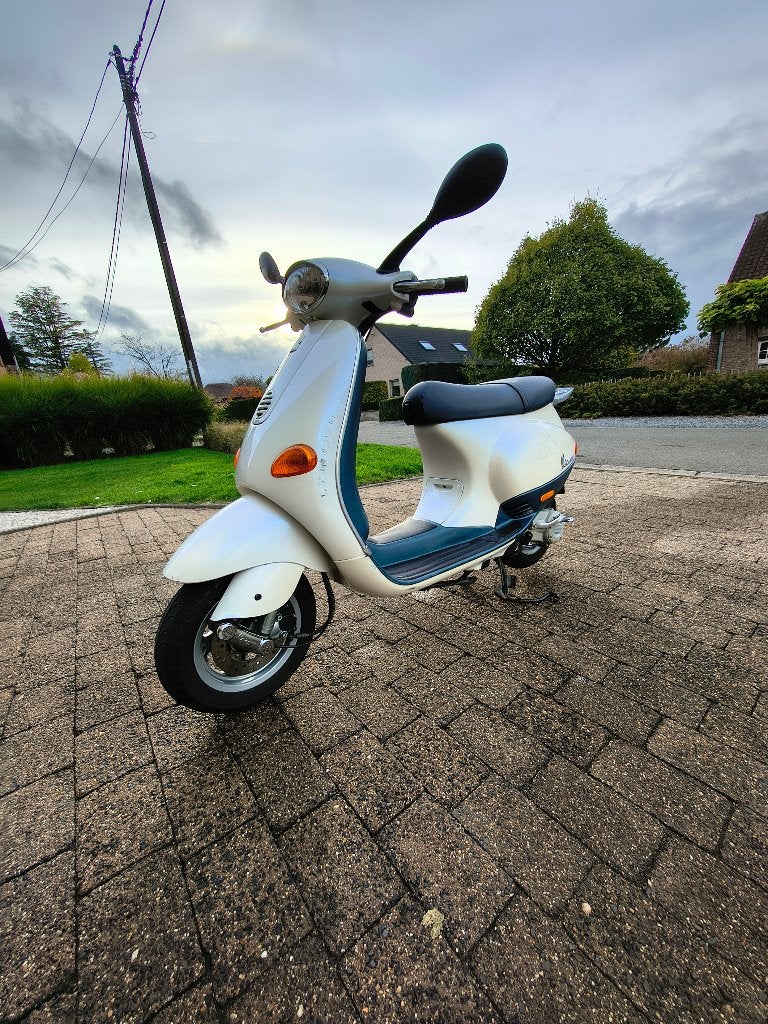 Vespa ET4 50 cc, Vélos & Vélomoteurs, Classe B (45 km/h), Enlèvement, Utilisé, Essence