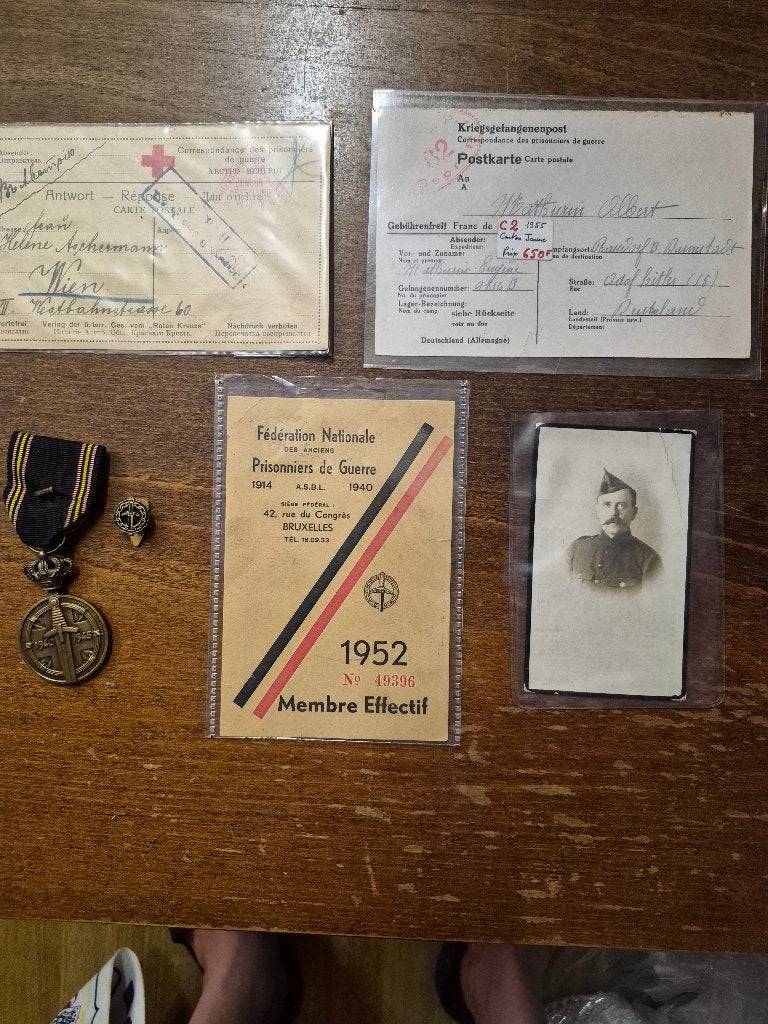 Lotje krijgsgevangenen + doodsprentje, Collections, Enlèvement ou Envoi
