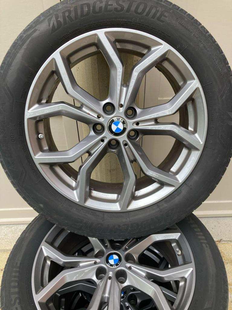 Originele BMW lichtmetalen velgen styl 245/50R19 + zomerband, Auto-onderdelen, Banden en Velgen, Ophalen, Velg(en)