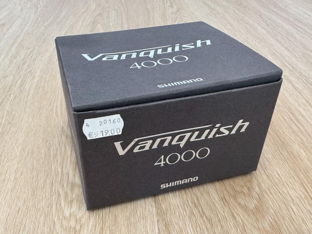Moulinet - Shimano Vanquish 4000, Enlèvement ou Envoi, Comme neuf, Moulinet