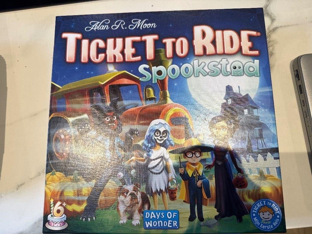 Ticket to ride spookstad bordspel (6+), Een of twee spelers, Ophalen of Verzenden, Zo goed als nieuw, Overig