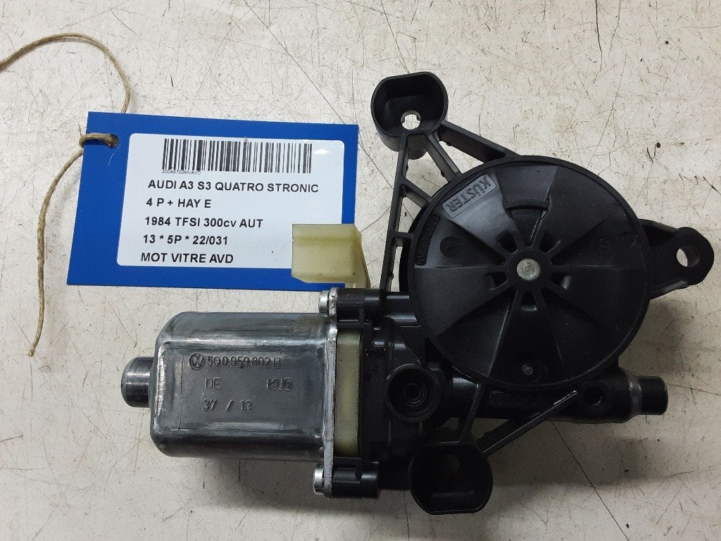 MOTEUR LEVE VITRE ELECTRIQUE AVANT DROIT Audi (5Q0959802B), Utilisé, Droite, Audi