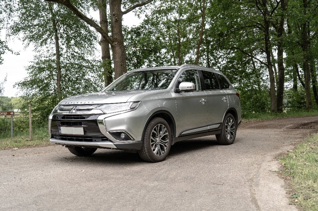 Mitsubishi Outlander 2.0 Edition, Autos, Mitsubishi, Argent ou Gris, Achat, Outlander, 1505 kg
