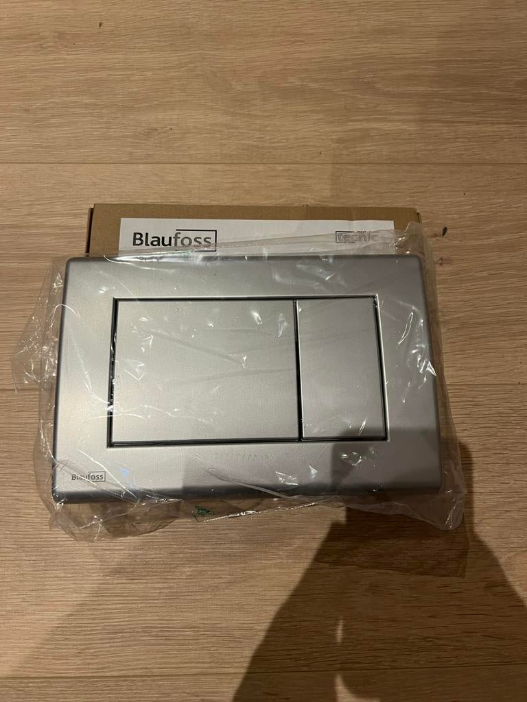 Toilet drukknop blaufoss, Ophalen, Zo goed als nieuw, Toilet