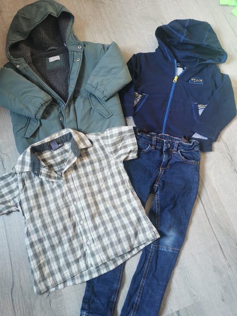 Manteau et lot vêtements 4ans, Enfants & Bébés, Garçon, Mango, Comme neuf, Enlèvement