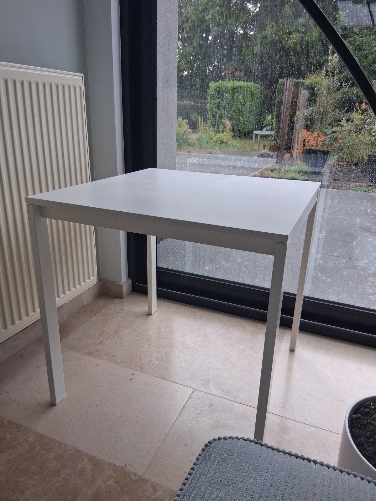 Vihals Ikeatafeltje, Huis en Inrichting, Ophalen