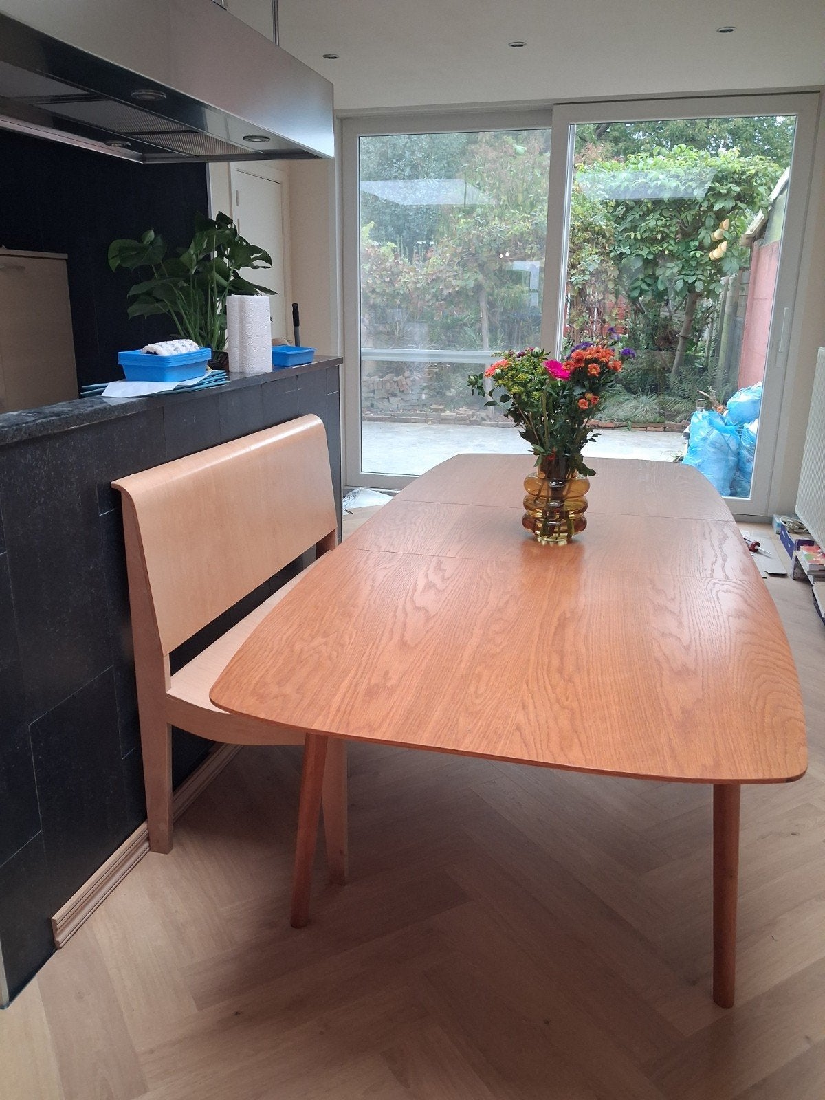houten banken, Ophalen