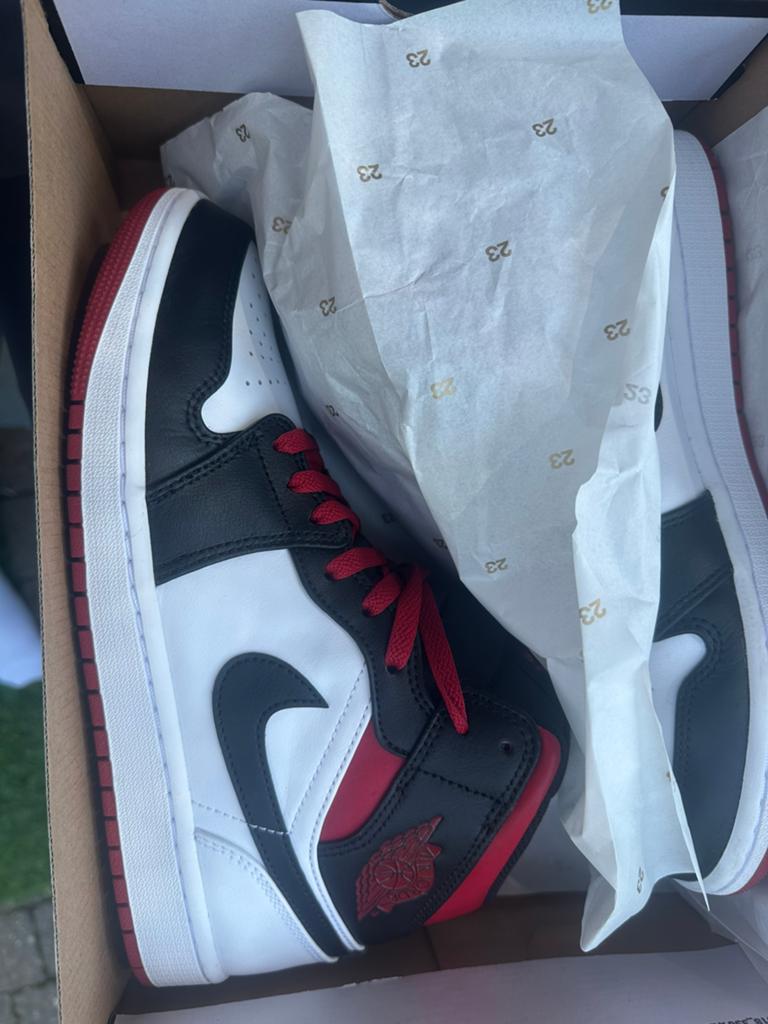 Nike Air Jordan 1 Mid - White/gym red black, Overige kleuren, Nieuw, Ophalen of Verzenden, Sneakers