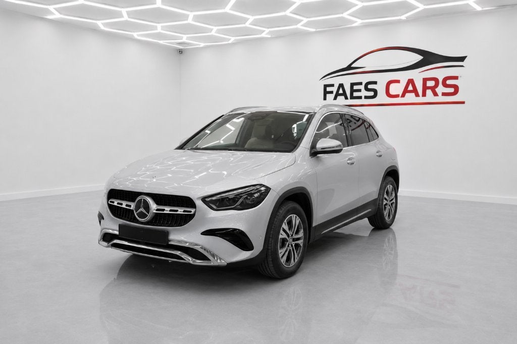 Mercedes GLA 250E PHEV hybride Nieuw Model, Dealer onderhouden, 1800 kg, Euro 6, 4 cilinders