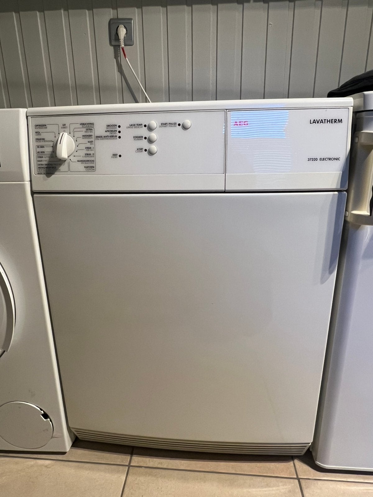 AEG afvoerdroogkast, Ophalen, Gebruikt, Luchtafvoer, 8 tot 10 kg