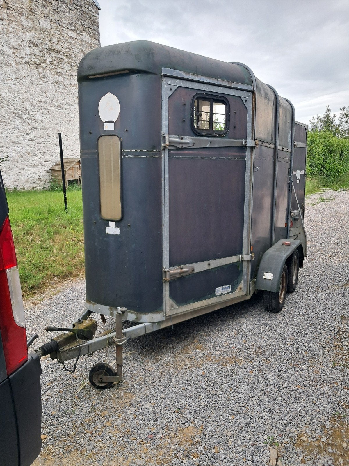 Van fautras a vendre et a rénover, Animaux & Accessoires, Enlèvement
