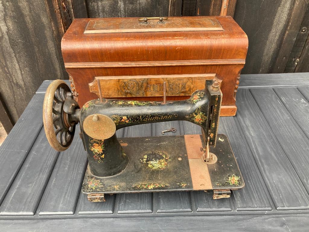 Machine à coudre NAUMANN ancienne avec étui de protection, Enlèvement ou Envoi