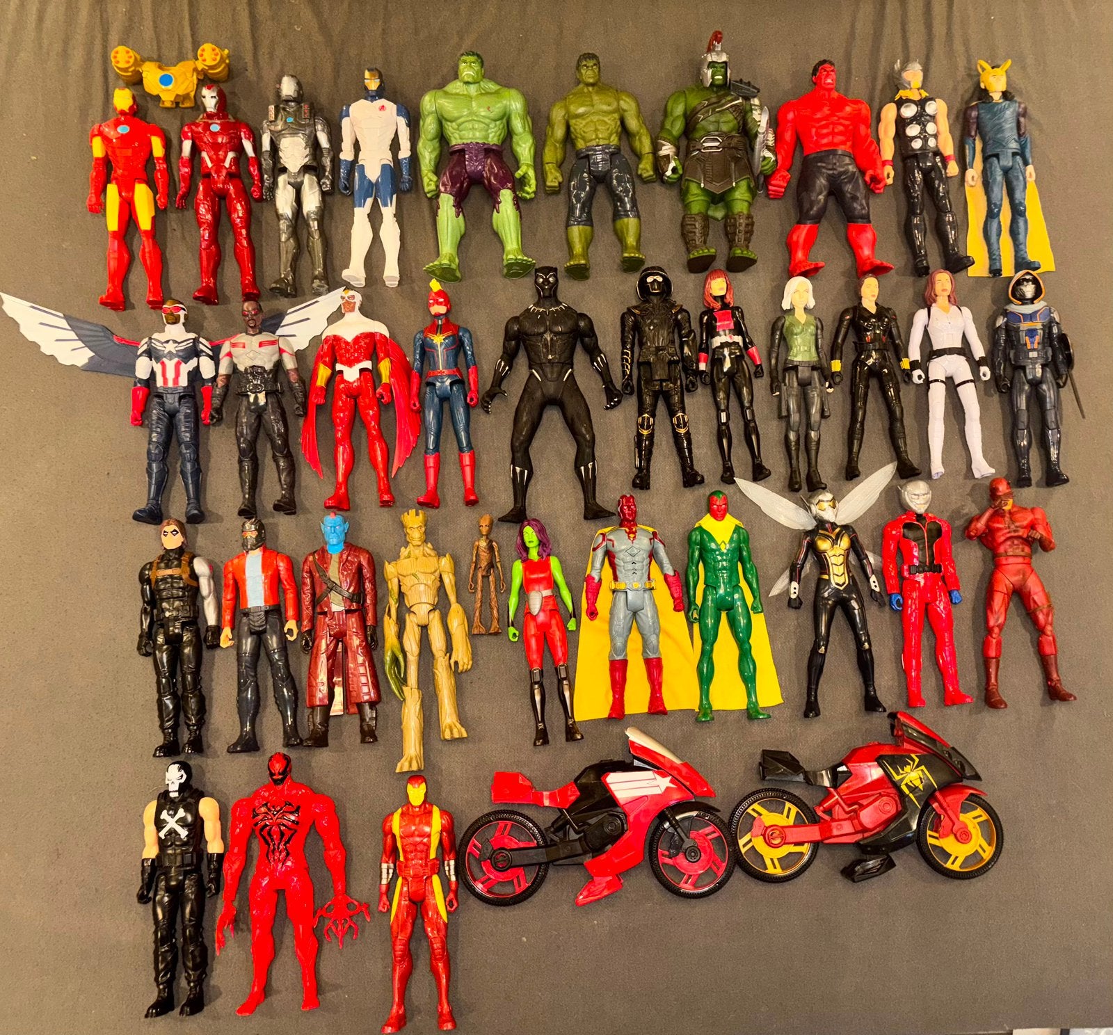 Actiefiguren Marvel 30 cm deel 2 10 euro stuk, Ophalen, Zo goed als nieuw