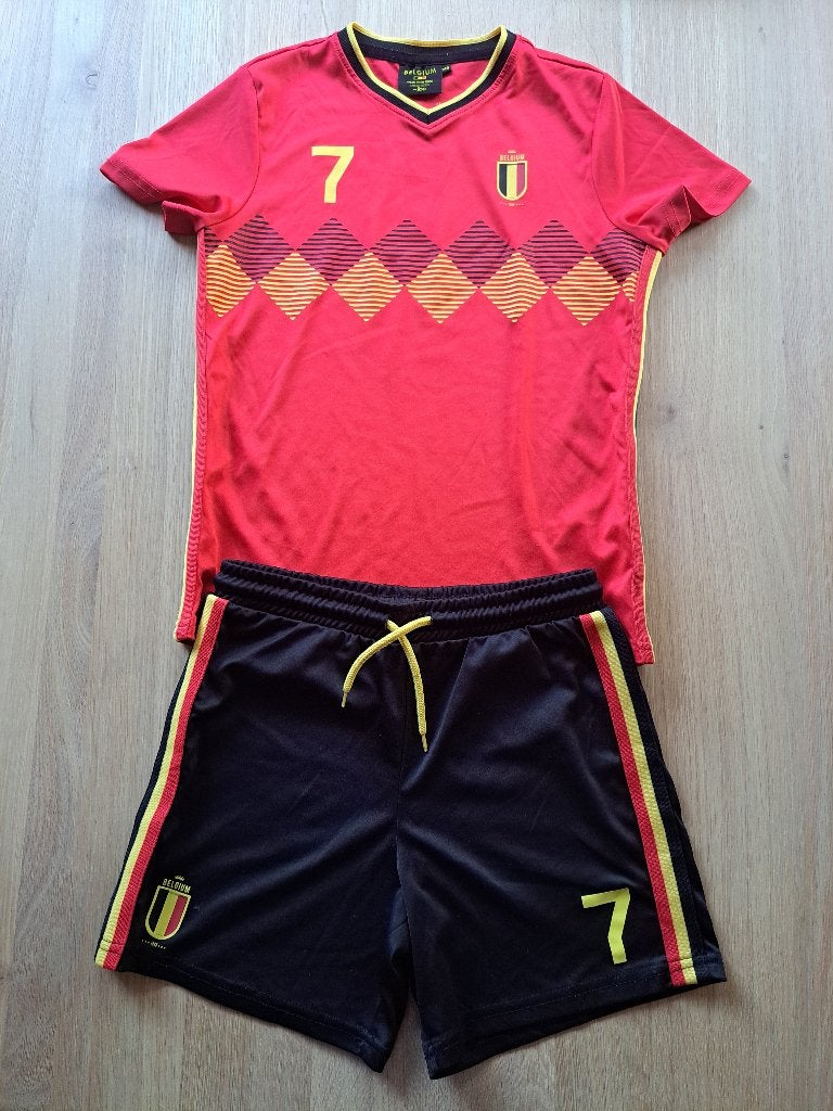 Voetbal tenue / pakje - maat 146, Gebruikt, Jongen of Meisje, Ophalen of Verzenden, Setje