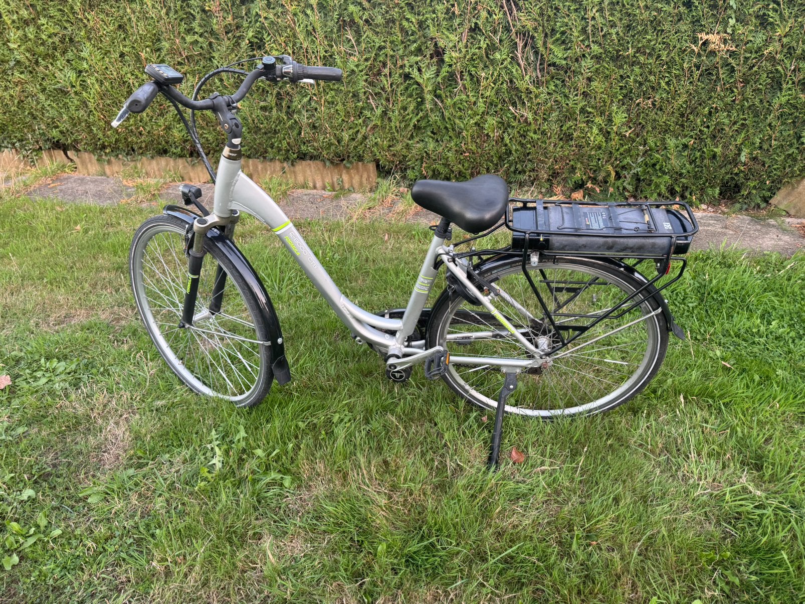 Vélo électrique Formula 28 pouces, Vélos & Vélomoteurs, Enlèvement ou Envoi, Comme neuf