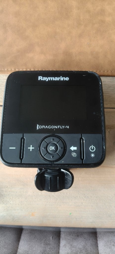 raymarine dragonfly 4 pro voerboot geen sonde, Watersport en Boten, Ophalen of Verzenden, Gebruikt, Kaartplotter of Fish Finder