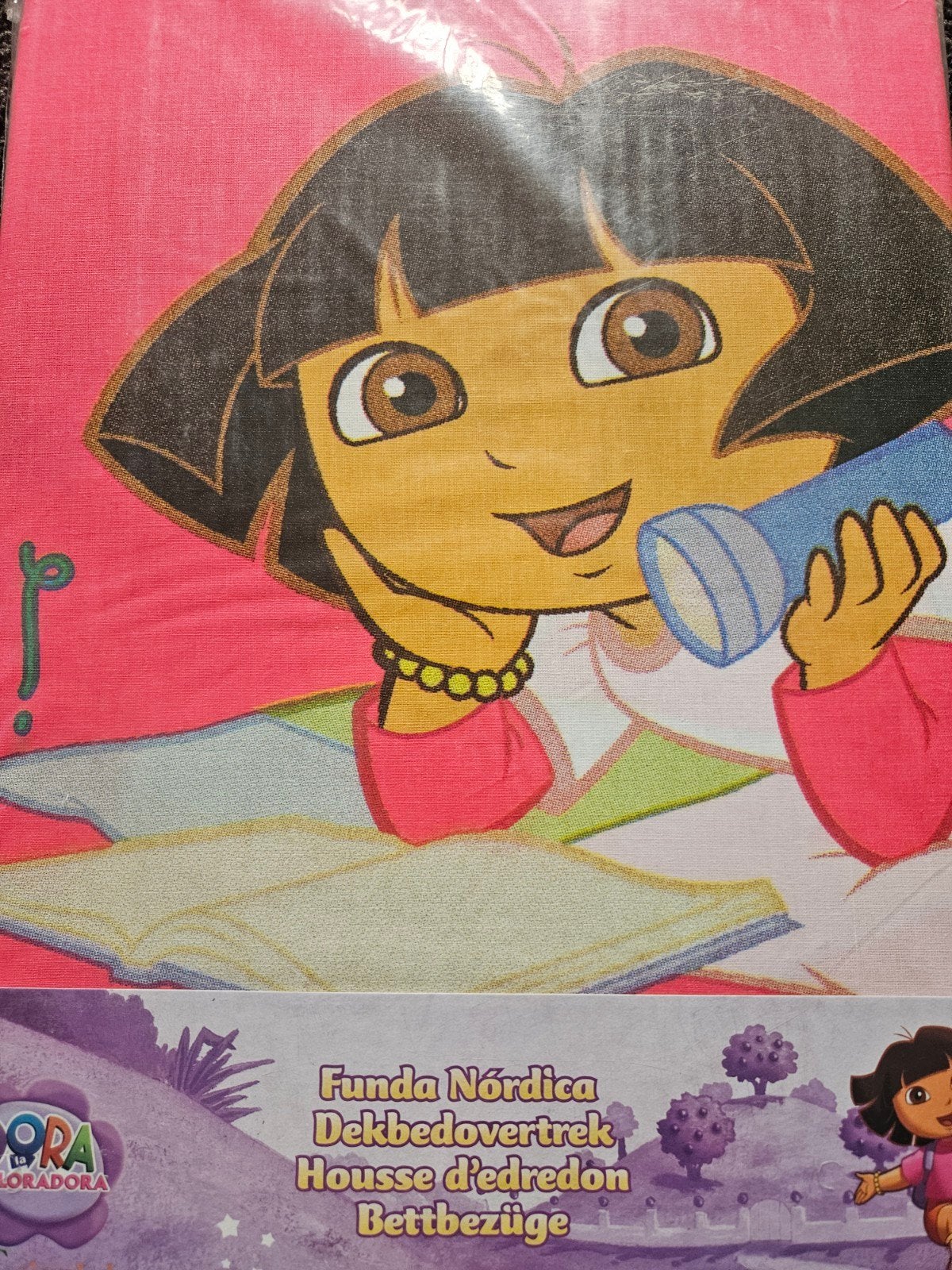 Dora, Envoi