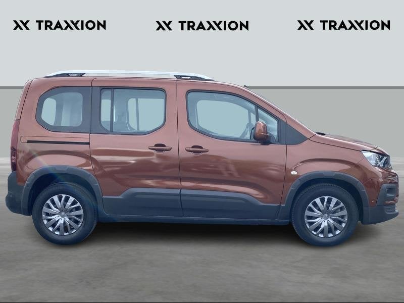Peugeot Overige modellen Allure 1.2 PureTech 110 Man.6, Monovolume, 1199 cc, Bruin, https://public.car-pass.be/vhr/dce1cae4-c493-4923-939c-482002dcb132