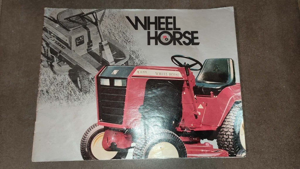 Oude folder grasmaaier tractor Wheel Horse oldtimer, Boeken, Ophalen, Folder