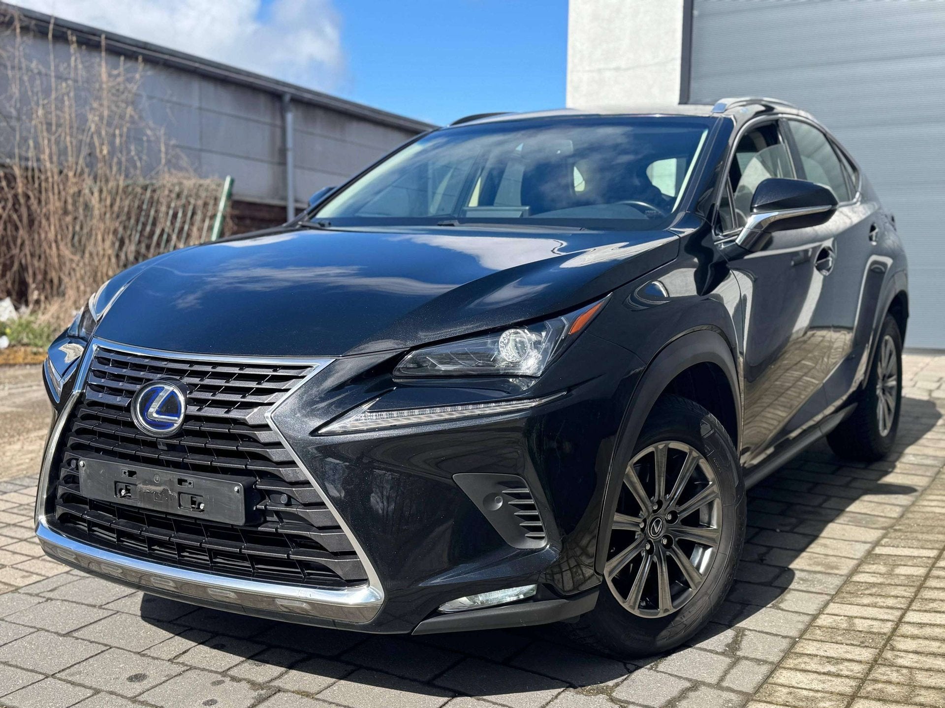 Lexus NX 300h NX 300h 2.5i AWD Business Plus E-CVT, 114 kW, Gebruikt, Euro 6, Zwart