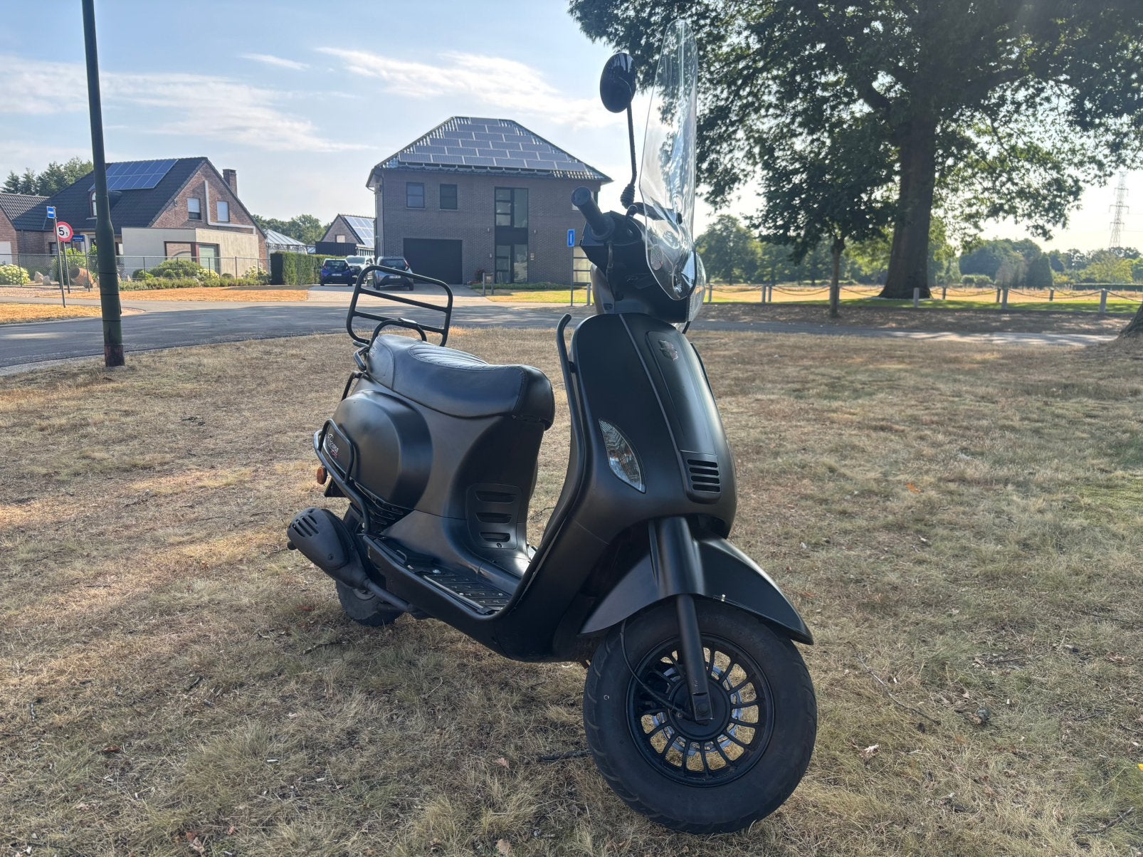 Prachtige vespa toscana Gts 50cc a-klasse!, Fietsen en Brommers, Ophalen, Zo goed als nieuw