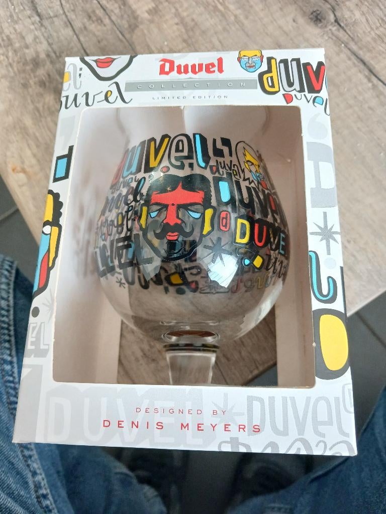 Duvel glas denis meyers, Verzamelen, Ophalen, Zo goed als nieuw, Bierglas