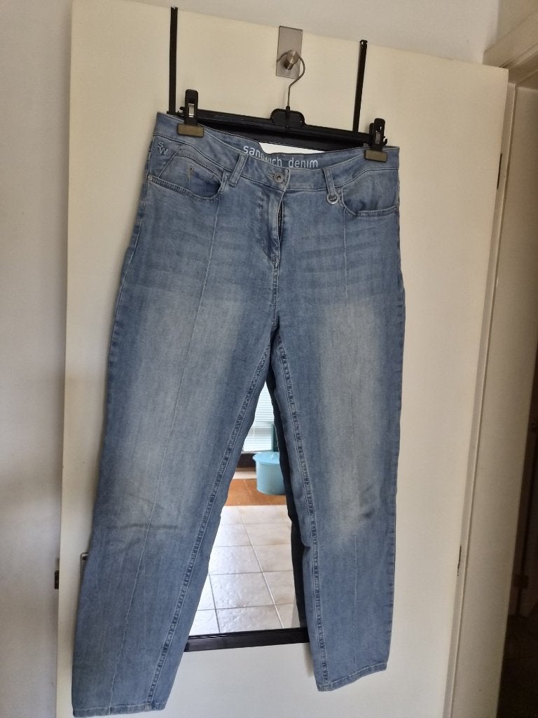 Dames merken broeken 44, Kleding | Dames, Broeken en Pantalons, Ophalen of Verzenden, Zo goed als nieuw