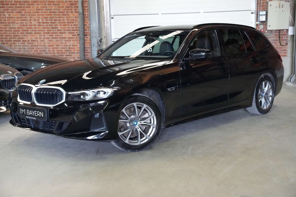 BMW 320 eA PHEV Plug in Hybride Facelift Garantie EURO 6d, Auto's, BMW, Automaat, Gebruikt, 4 cilinders, https://public.car-pass.be/vhr/45b6c5ea-4ba6-46c5-b40a-568cdb9384e4