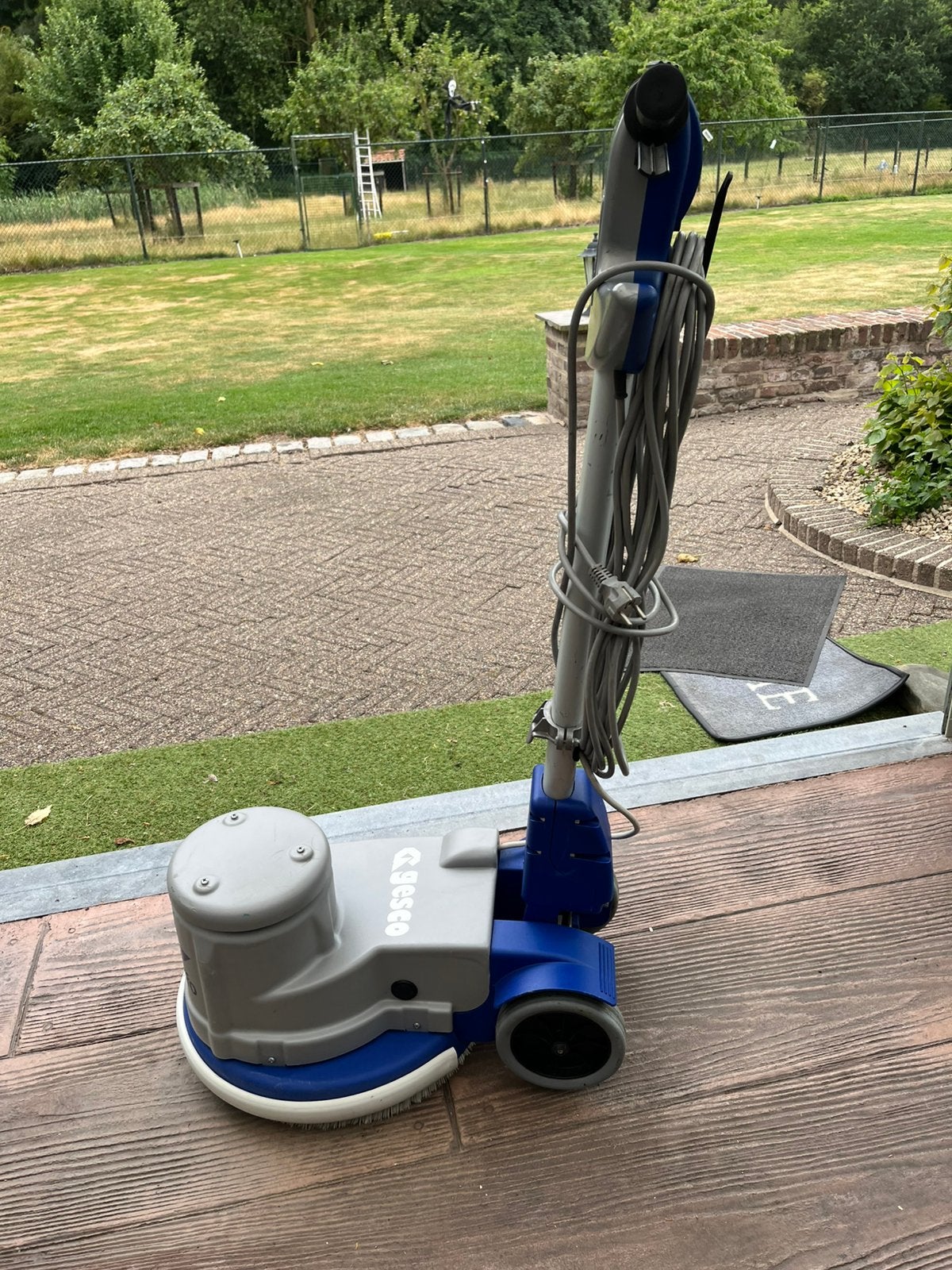 Schrobmachine gesco, Doe-het-zelf en Bouw, Reinigingsmachines, Ophalen, Gebruikt, Schrobmachine