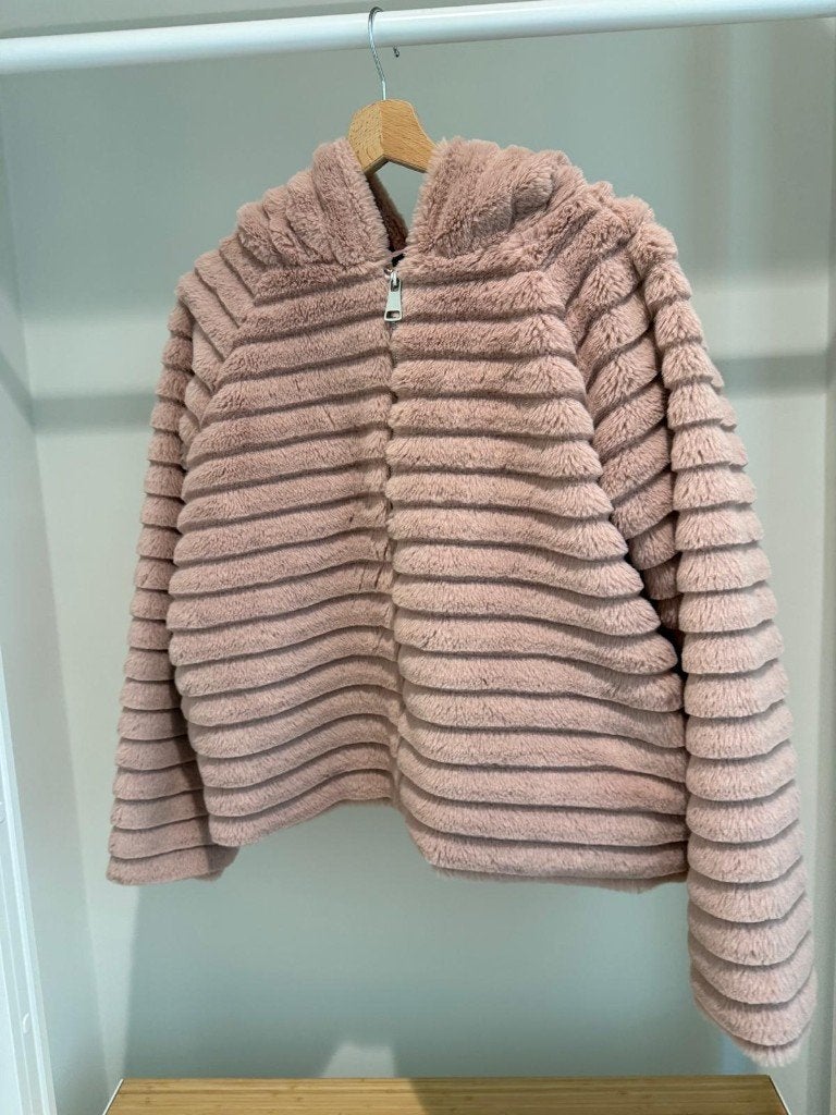 LolaLiza faux fur jas met kap – roze/mauve – maat 40, Kleding | Dames, Maat 38/40 (M), Lola & Liza, Ophalen of Verzenden, Zo goed als nieuw