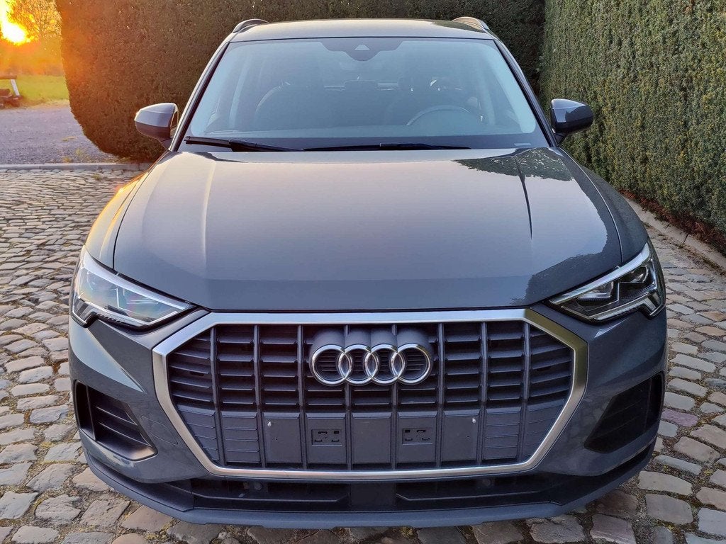 Audi Q3 Q3 35 TFSI Business Edition Attraction Str., Argent ou Gris, Achat, Entreprise, Noir