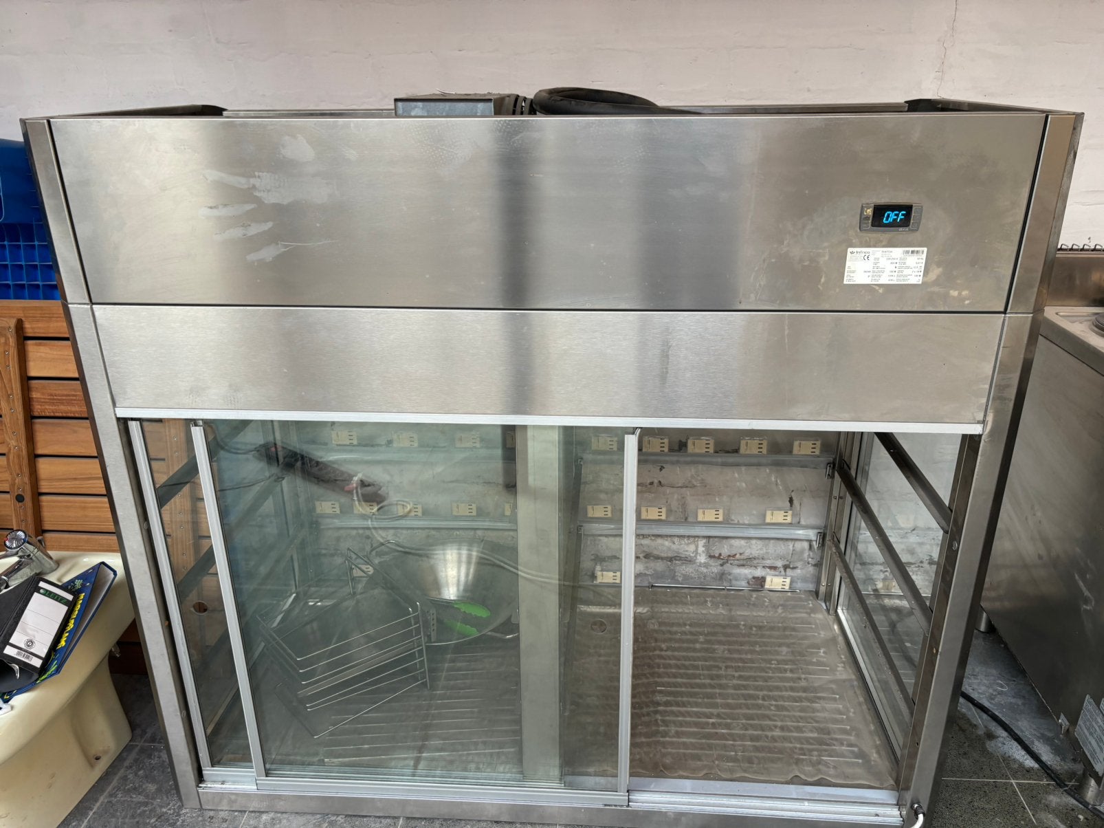 Vitrine Réfrigérée Inox INFRICO - Portes Coulissantes Pro⁠, Articles professionnels, Enlèvement