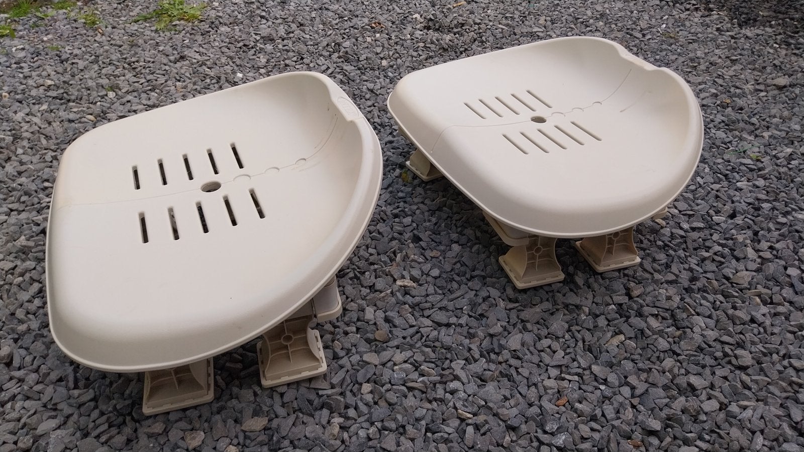 Stoeltjes jacuzzi, Enlèvement, Comme neuf