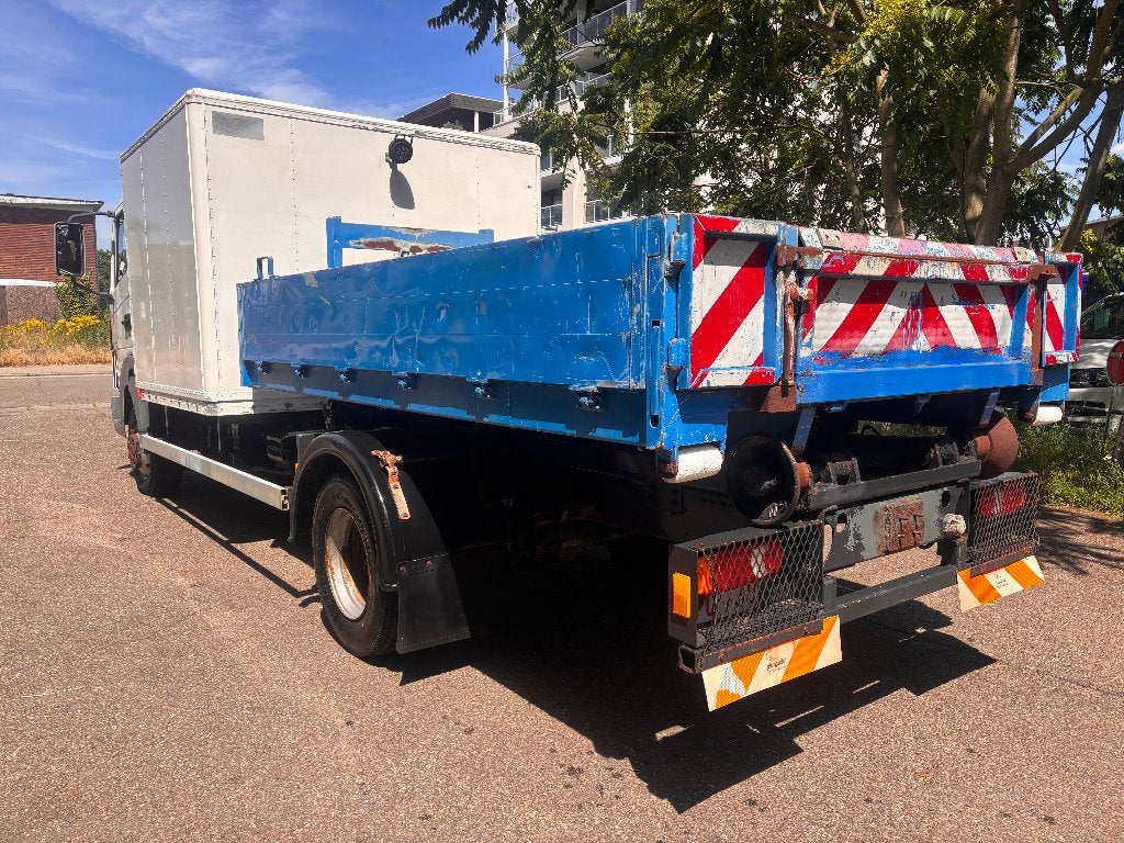 Nissan Atleon 165 Diesel, Auto's, Vrachtwagens, Zwart, Leder en Stof, Wit, Bedrijf