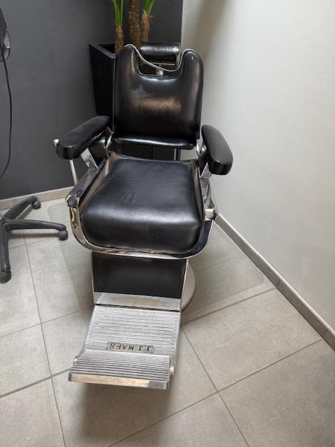 Vintage barberstoel JJ Maes 1965 – authentiek, Antiek en Kunst, Antiek | Meubels | Stoelen en Sofa's, Ophalen