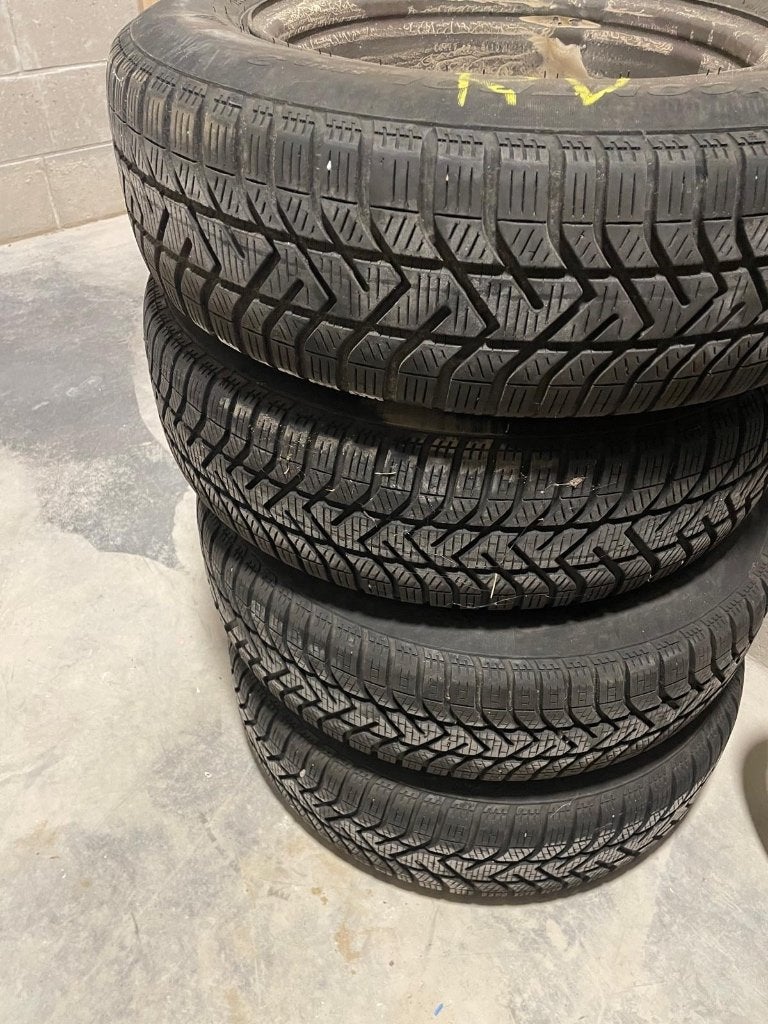 Winterbanden + velgen, Auto-onderdelen, Ophalen, Gebruikt, 16 inch, Banden en Velgen