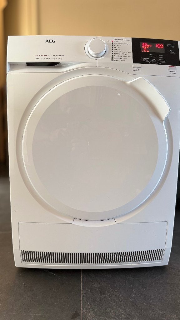 Sécheur à pompe à chaleur AEG — Classe énergétique A++, Electroménager, Phase anti-froissage, Enlèvement, À condensation, 8 à 10 kg