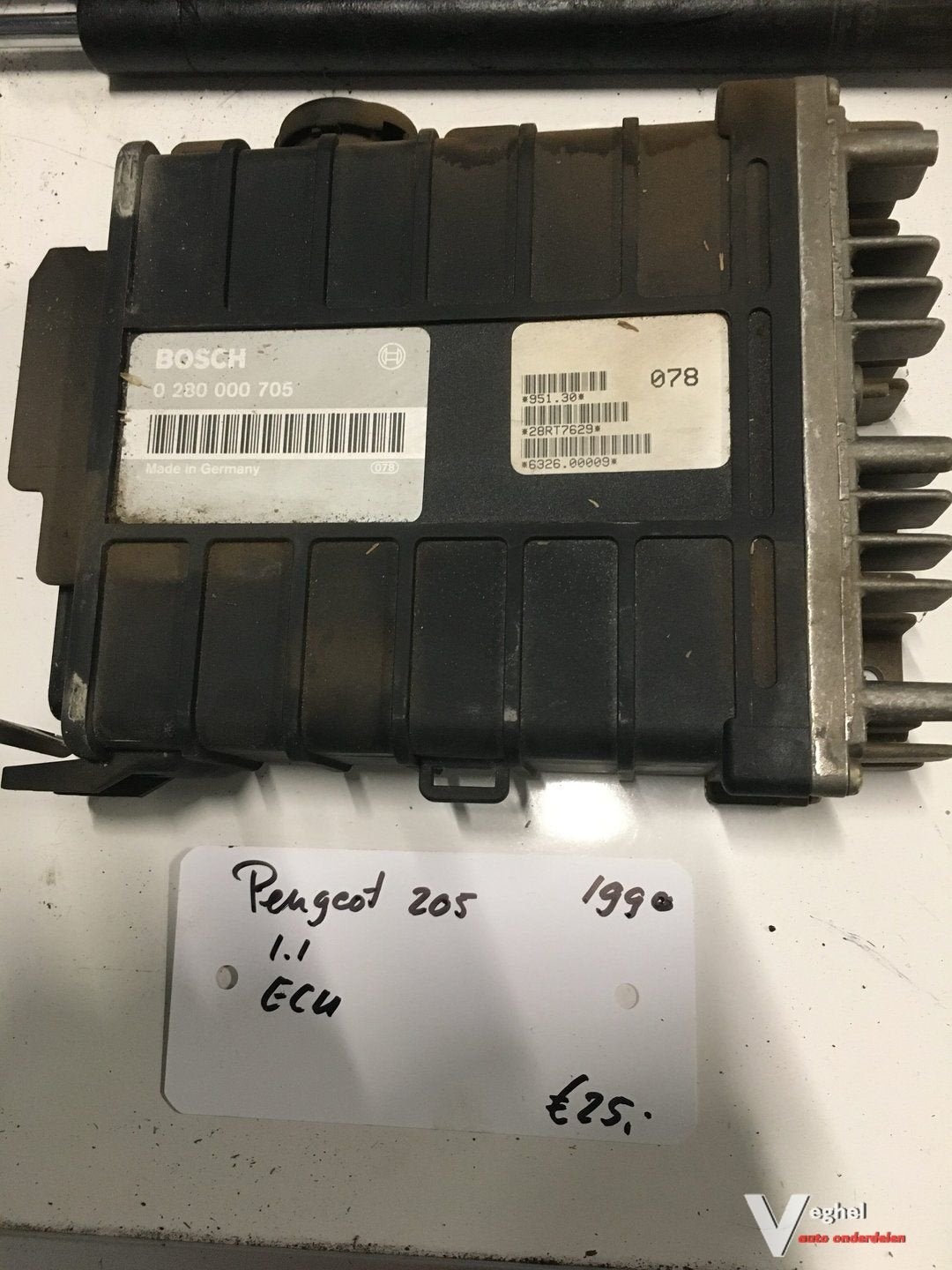 Peugeot 205 1.1 b 1990 ECU, -, Utilisé, -, -