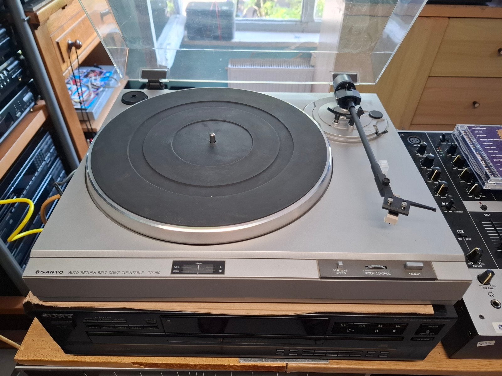 prachtige platenspeler Sanyo koopje, Ophalen, Platenspeler