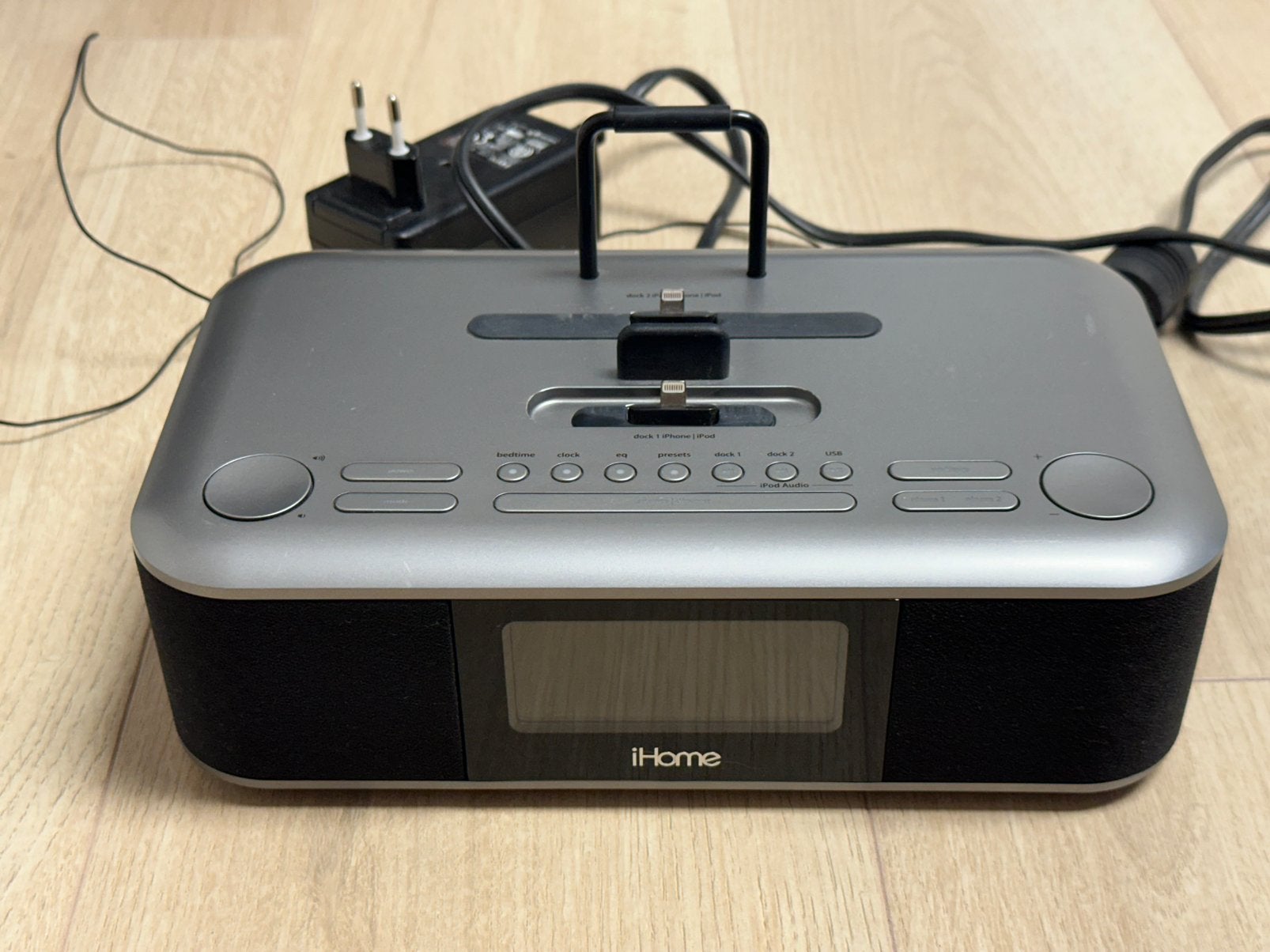 Radio réveil iHome, station d'accueil pour iPhone, Enlèvement ou Envoi, Utilisé